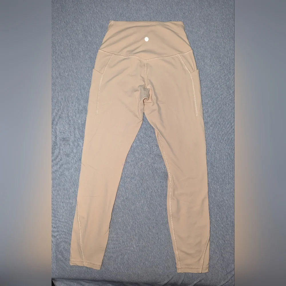 Lululemon Align High-Rise Pant with Pockets 25" in Prosecco - Picture 4 of 12